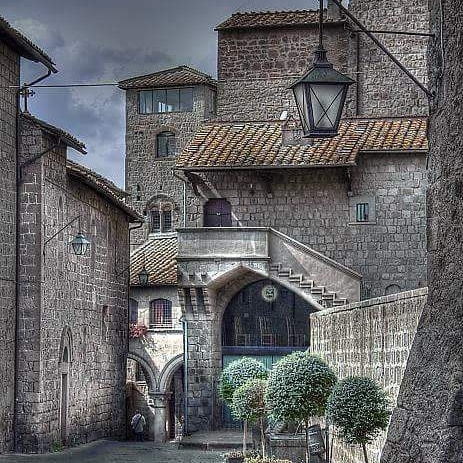Le Migliori Strutture Ricettive a Viterbo: Guida al Soggiorno Perfetto nella Città dei Papi